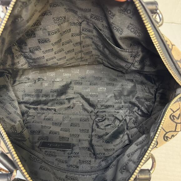 Michael Kors Calista Monogram Large Satchel GUC - Picture 12 of 16